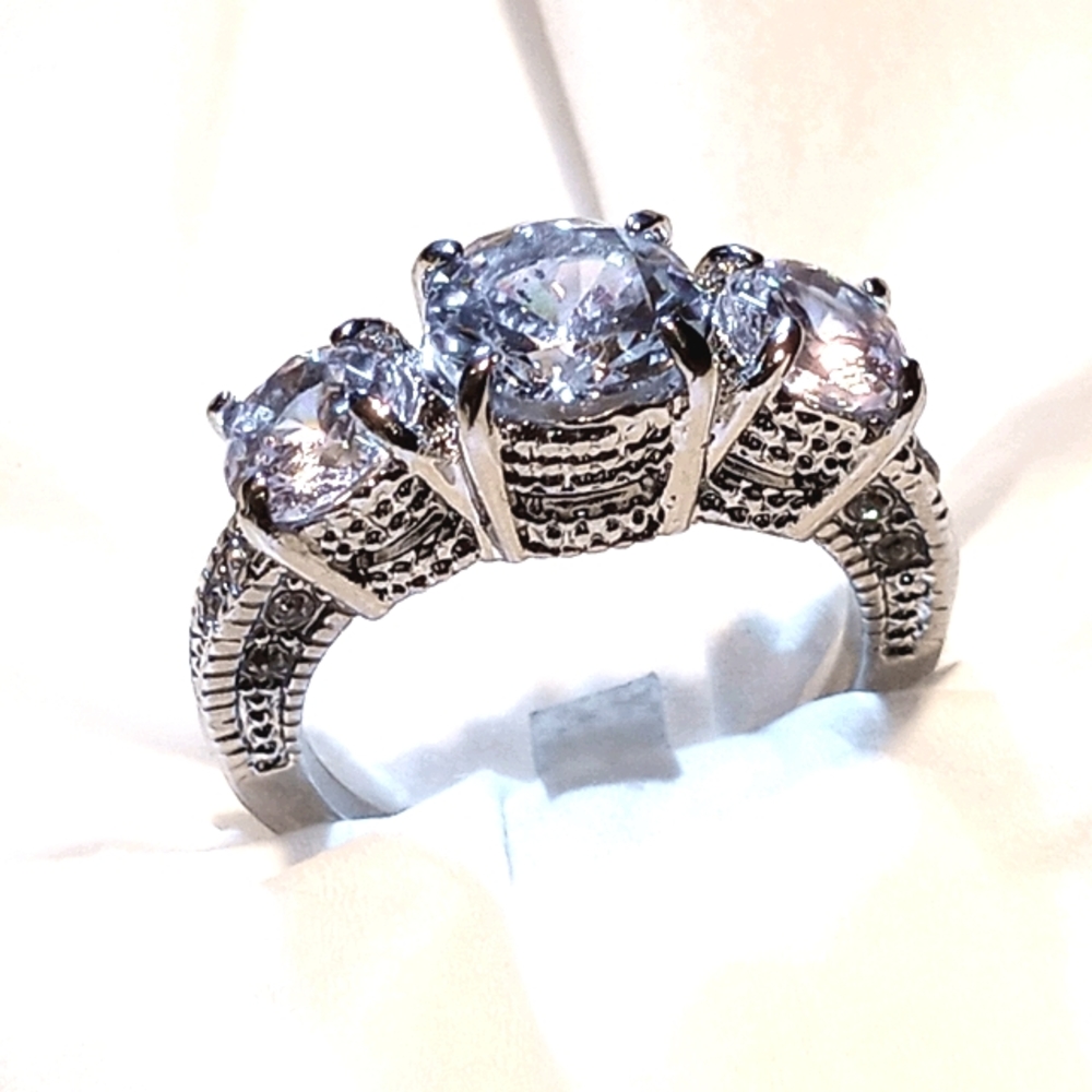 White sapphire in silver, brilliant.